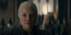 HouseOfTheDragon_3x02-QueensLanding_04924