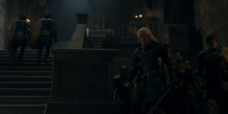 HouseOfTheDragon_3x02-QueensLanding_04927