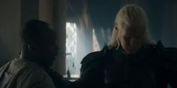 HouseOfTheDragon_3x02-QueensLanding_04973