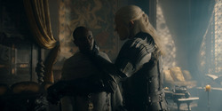 HouseOfTheDragon_3x02-QueensLanding_04985
