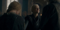HouseOfTheDragon_3x02-QueensLanding_05245