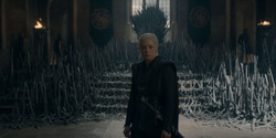 HouseOfTheDragon_3x02-QueensLanding_05314