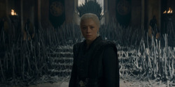 HouseOfTheDragon_3x02-QueensLanding_05318