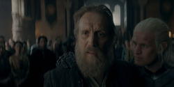 HouseOfTheDragon_3x02-QueensLanding_05325