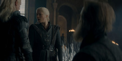 HouseOfTheDragon_3x02-QueensLanding_05340