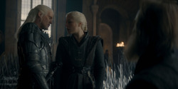 HouseOfTheDragon_3x02-QueensLanding_05355