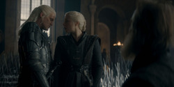 HouseOfTheDragon_3x02-QueensLanding_05356