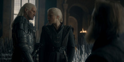 HouseOfTheDragon_3x02-QueensLanding_05362