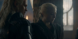 HouseOfTheDragon_3x02-QueensLanding_05375