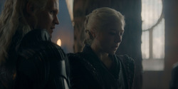 HouseOfTheDragon_3x02-QueensLanding_05377