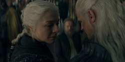 HouseOfTheDragon_3x02-QueensLanding_05407