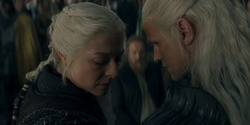 HouseOfTheDragon_3x02-QueensLanding_05410