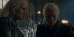 HouseOfTheDragon_3x02-QueensLanding_05425