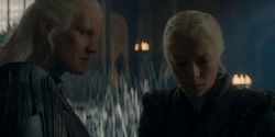 HouseOfTheDragon_3x02-QueensLanding_05426