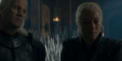 HouseOfTheDragon_3x02-QueensLanding_05475