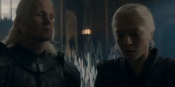 HouseOfTheDragon_3x02-QueensLanding_05498