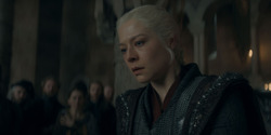 HouseOfTheDragon_3x02-QueensLanding_05527