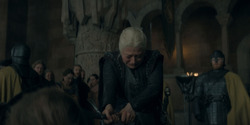 HouseOfTheDragon_3x02-QueensLanding_05559