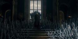 HouseOfTheDragon_3x02-QueensLanding_05681