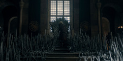 HouseOfTheDragon_3x02-QueensLanding_05689