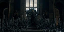 HouseOfTheDragon_3x02-QueensLanding_05696