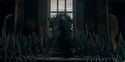 HouseOfTheDragon_3x02-QueensLanding_05700