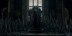 HouseOfTheDragon_3x02-QueensLanding_05702