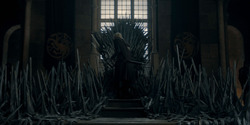 HouseOfTheDragon_3x02-QueensLanding_05704