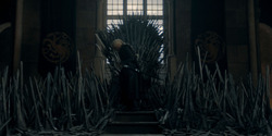 HouseOfTheDragon_3x02-QueensLanding_05712