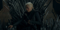 HouseOfTheDragon_3x02-QueensLanding_05719