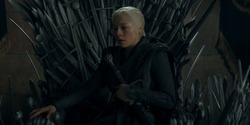 HouseOfTheDragon_3x02-QueensLanding_05727