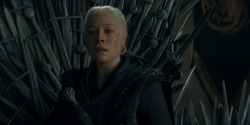 HouseOfTheDragon_3x02-QueensLanding_05748
