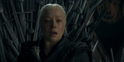 HouseOfTheDragon_3x02-QueensLanding_05790