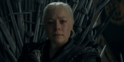 HouseOfTheDragon_3x02-QueensLanding_05800
