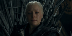 HouseOfTheDragon_3x02-QueensLanding_05801