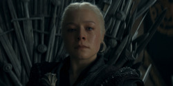 HouseOfTheDragon_3x02-QueensLanding_05803