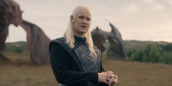 HouseOfTheDragon_3x03-RhaenyraTriumphant_0276