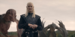 HouseOfTheDragon_3x03-RhaenyraTriumphant_0383