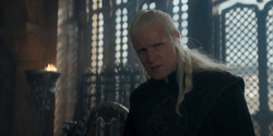 HouseOfTheDragon_3x03-RhaenyraTriumphant_0986