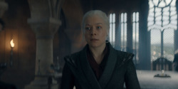HouseOfTheDragon_3x03-RhaenyraTriumphant_1041