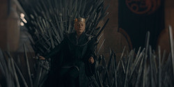 HouseOfTheDragon_3x03-RhaenyraTriumphant_2370