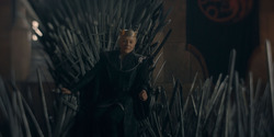 HouseOfTheDragon_3x03-RhaenyraTriumphant_2376