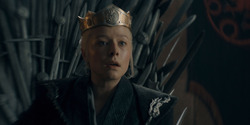 HouseOfTheDragon_3x03-RhaenyraTriumphant_2398