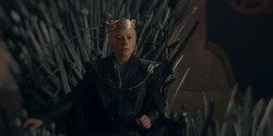 HouseOfTheDragon_3x03-RhaenyraTriumphant_2535