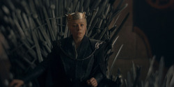 HouseOfTheDragon_3x03-RhaenyraTriumphant_2543
