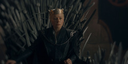 HouseOfTheDragon_3x03-RhaenyraTriumphant_2547