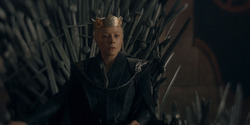 HouseOfTheDragon_3x03-RhaenyraTriumphant_2553