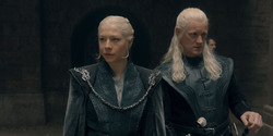 HouseOfTheDragon_3x03-RhaenyraTriumphant_2745