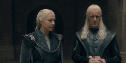 HouseOfTheDragon_3x03-RhaenyraTriumphant_2753