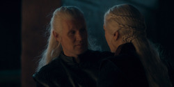 HouseOfTheDragon_3x03-RhaenyraTriumphant_3713